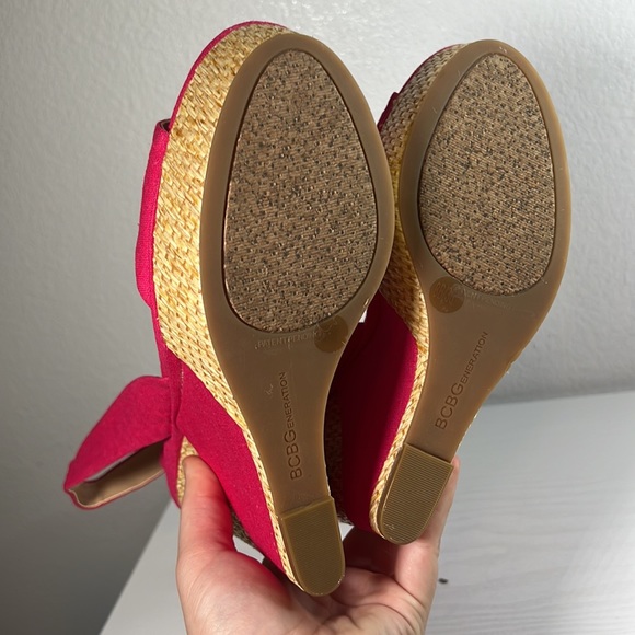 Like new!! BCBGeneration CABARET RAQUEL wedge Sz 8 - Picture 8 of 16